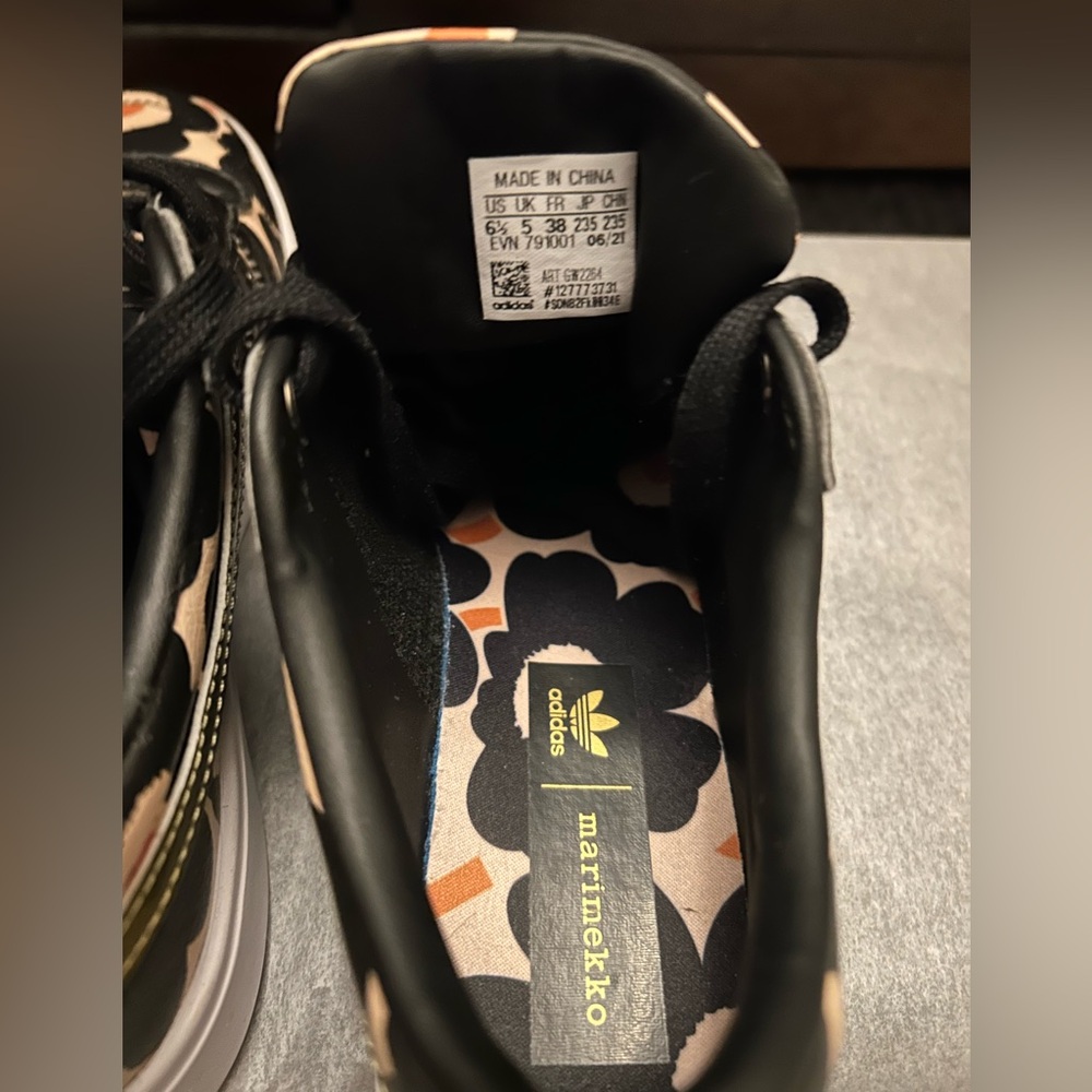 Adidas Marimekko unikko sneakers - Picture 7 of 9
